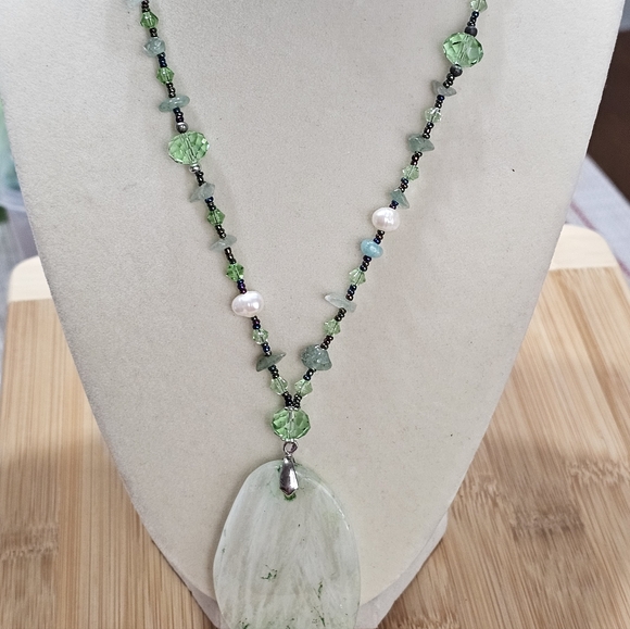 Pink and Green Gemstone and Glass Bead Artisan Necklaces Bundle Set - Picture 9 of 14